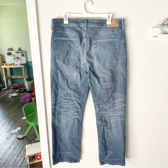 American Eagle Jeans Men's 36x32 AE AirFlex+ Original Bootcut Jeans - Picture 5 of 6